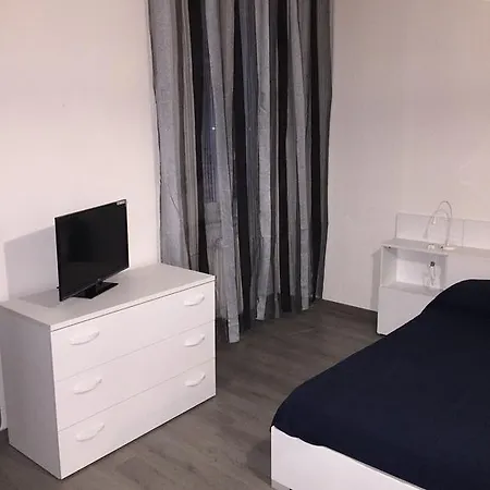 Porto Vecchio - Stazione Bed and breakfast Trieste