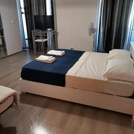 住宿加早餐酒店 Porto Vecchio - Stazione 的里雅斯特
