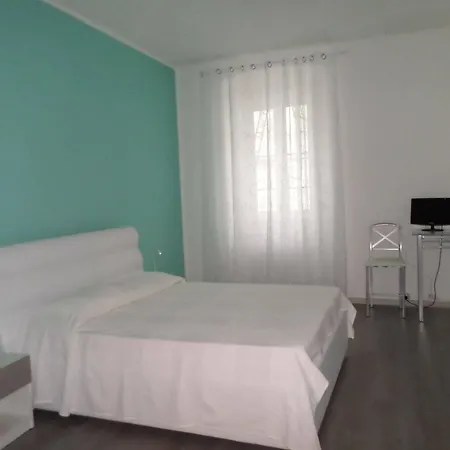 Porto Vecchio - Stazione Panzió Trieszt