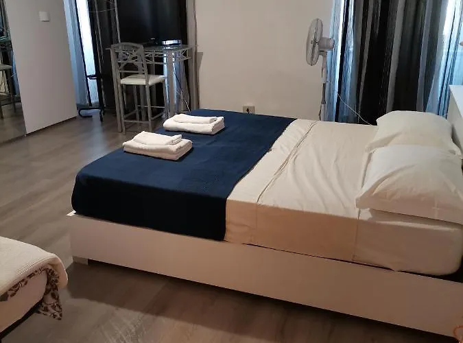 Couette-café Porto Vecchio - Stazione Trieste